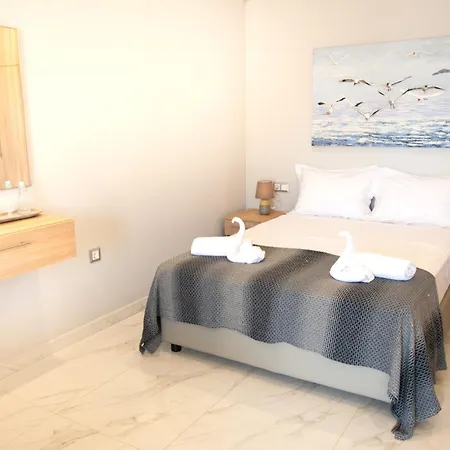 Beachfront Studio Kyma East ~ Crete'S Hidden Gem Kali Limenes Exterior photo